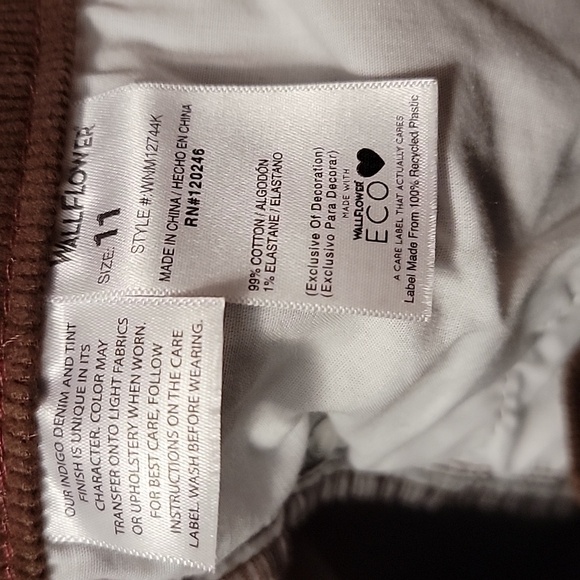 WALLFLOWER The Dad Fit High Rise Corduroy Jeans Size 11 Like New - Picture 10 of 10